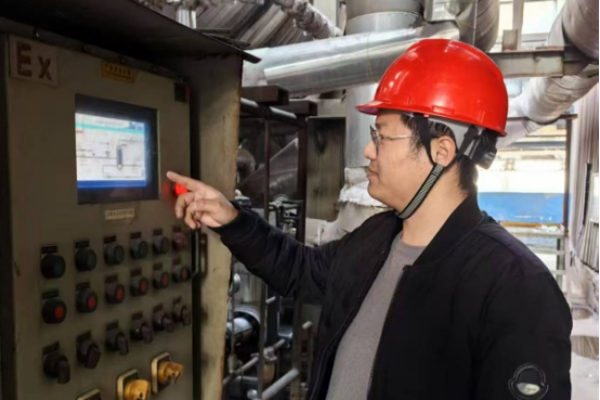 深耕技術強本領 實干篤行顯擔當—記股份公司“先進工作者”杜賢飛568