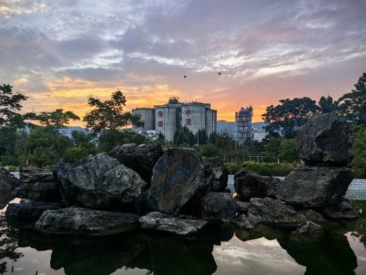 為霞尚滿天，梁平海螺譚嬌_副本