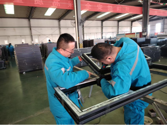 （定）2025.2.17未來有我，做新時代海螺先鋒 --記股份公司“先進工作者”李偉779